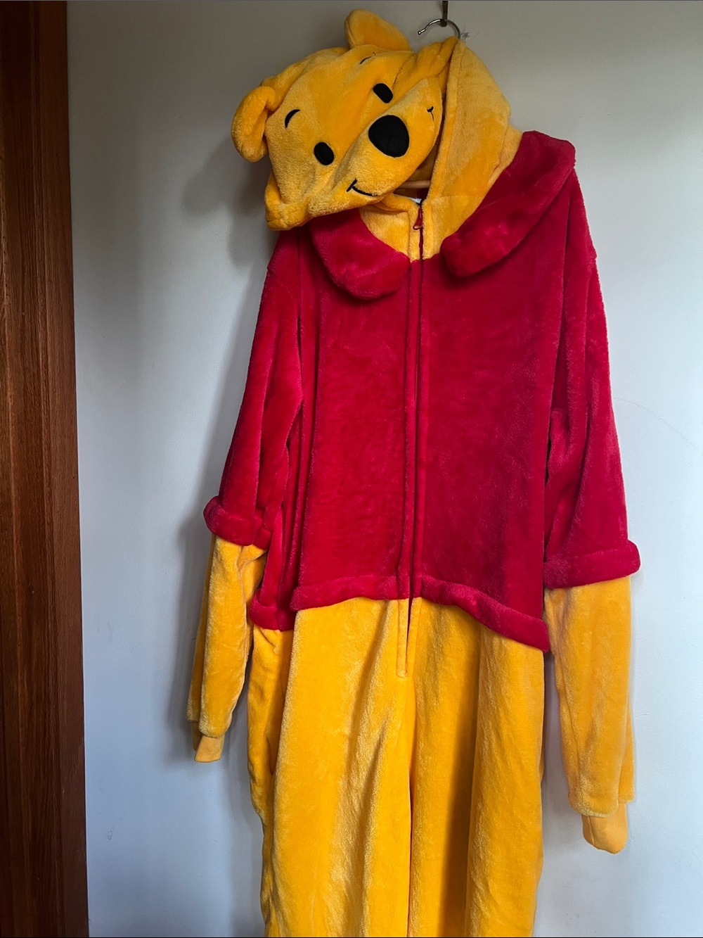 Women’s Winnie the Pooh Costume or Cozy Loungewear.  Super soft.  Oversized Sm.